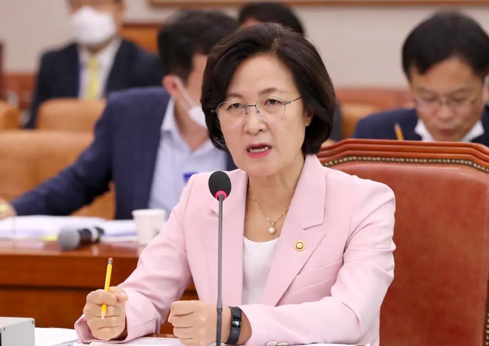 韩国最新政治概览，背景、重大事件与地位影响
