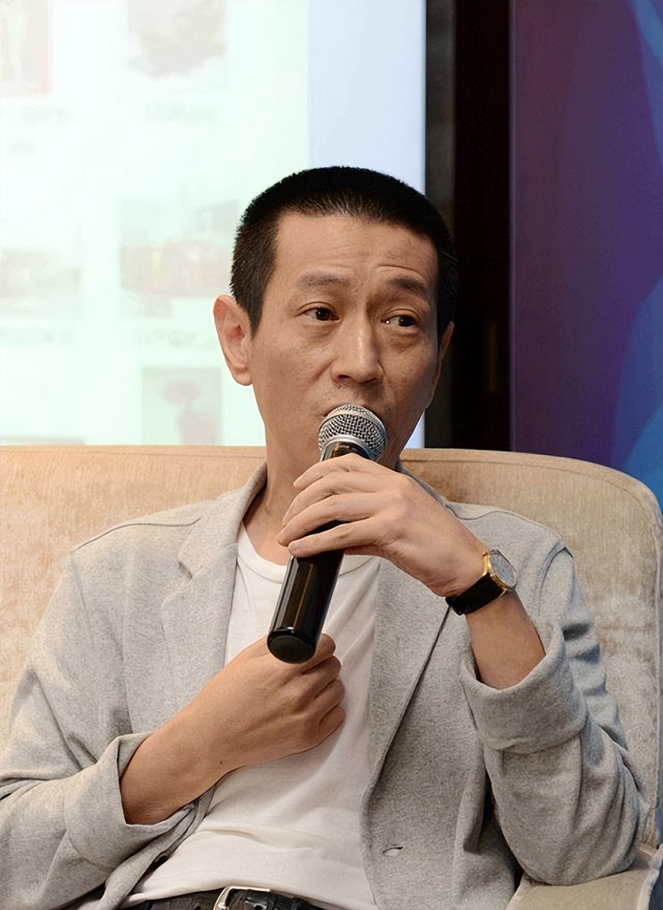 蔡铭超最新现状揭秘，小巷里的美食天堂探索