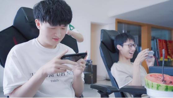 TS比赛全新体验，科技之巅的高科技产品介绍