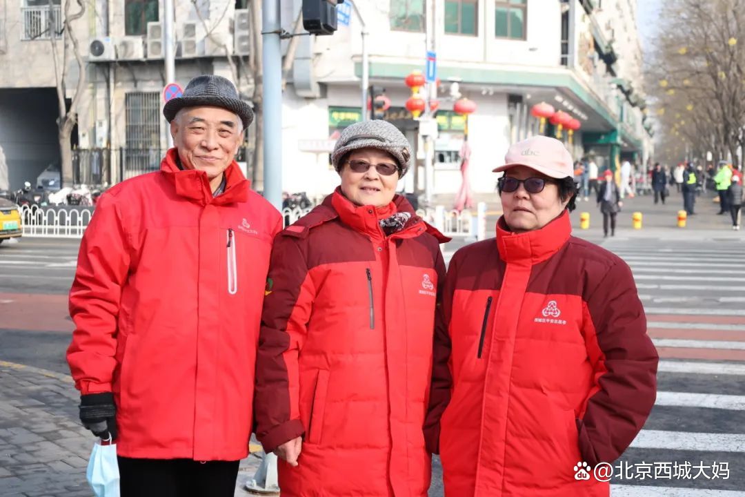 北京大妈观点新发布,北京大妈的新发现，小巷深处的独特风味