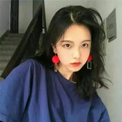 QQ头像女生最新版2025，时尚潮流变迁与影响力探究