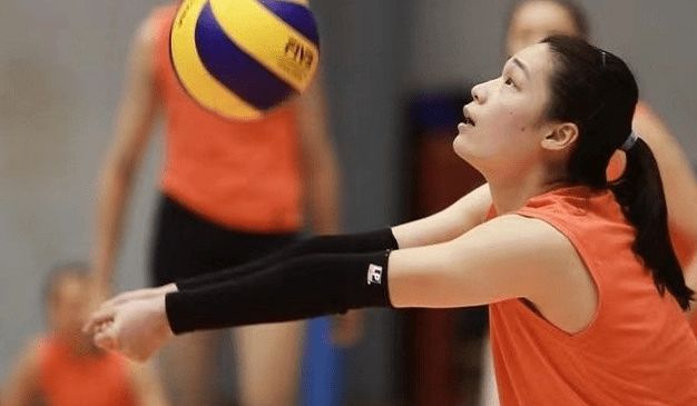 中国女排新动态，郎平引领科技赋能，重塑荣耀传奇之路